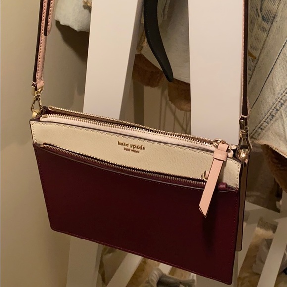 kate spade Handbags - Kate Spade Crossbody Bag Never Used